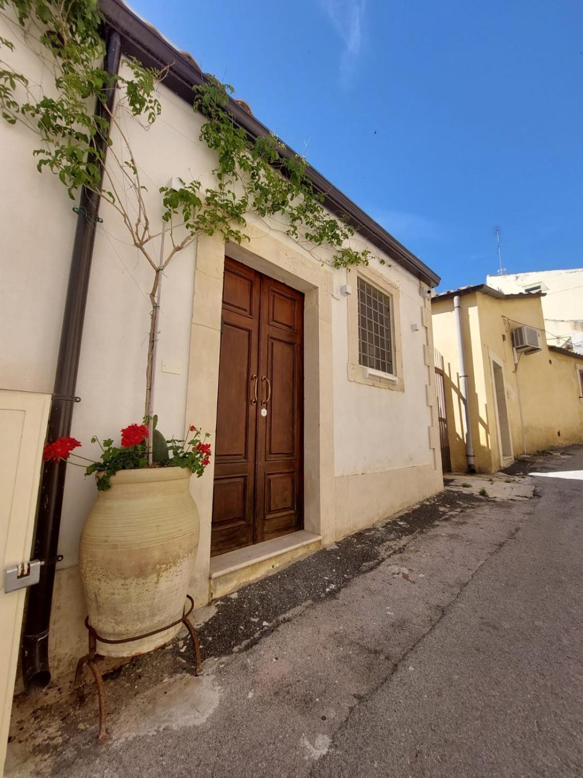 Squisita Home Noto Zewnętrze zdjęcie
